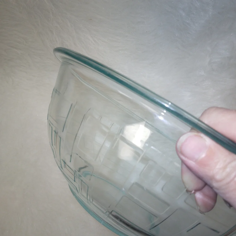 Pyrex Geometric Rectangles 2.5 Quart Clear Mixing Bowl 325 Made In USA.
